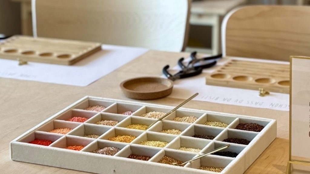 Große Auswahl an Glasperlen Miyuki Perlen für Schmuck Workshop