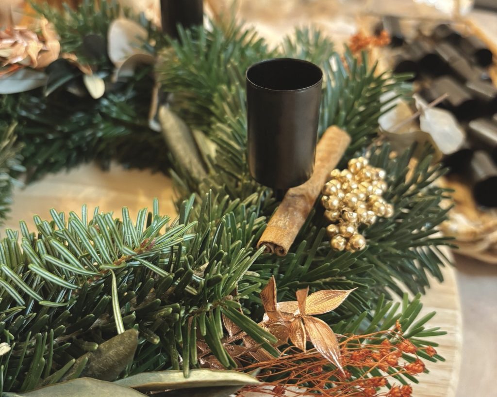 Adventskranz mit Dip Dye Stabkerzen boho