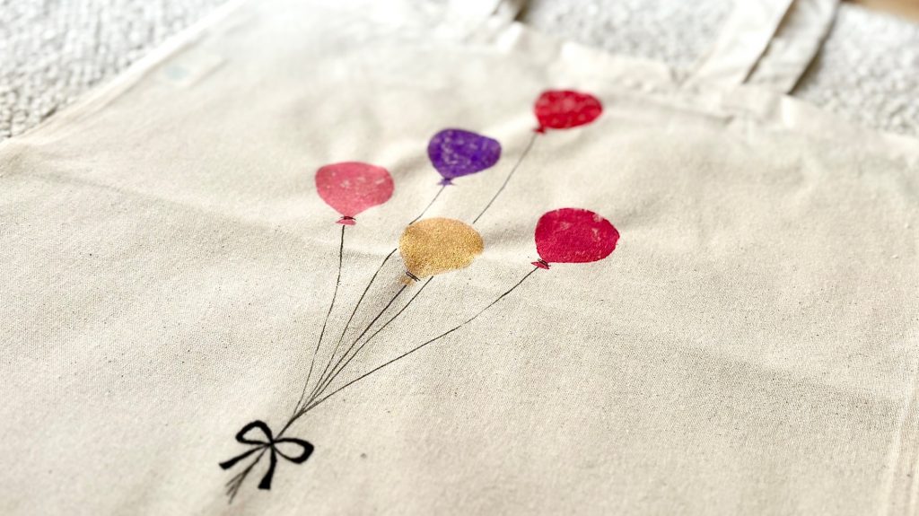 Jutebeutel mit Textildruck bemalt auf Kindergeburtstag